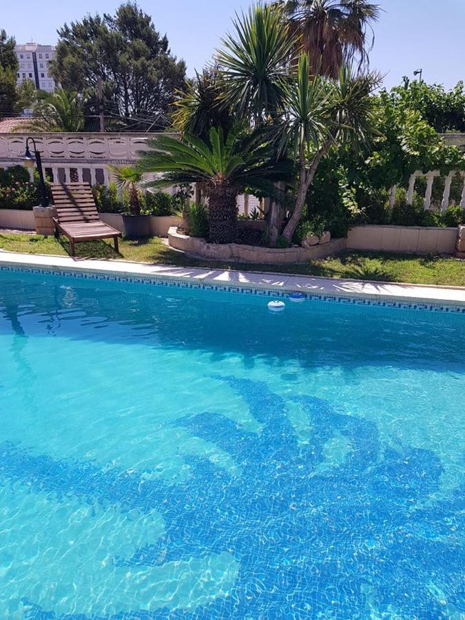 Mediterranee Room Villa Blanca קמברילס מראה חיצוני תמונה