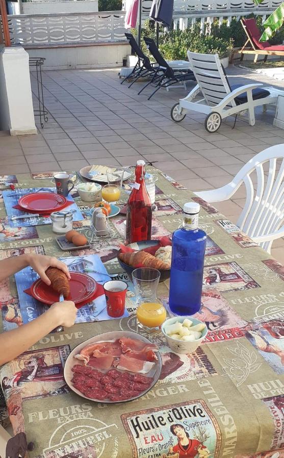 Mediterranee Room Villa Blanca קמברילס מראה חיצוני תמונה